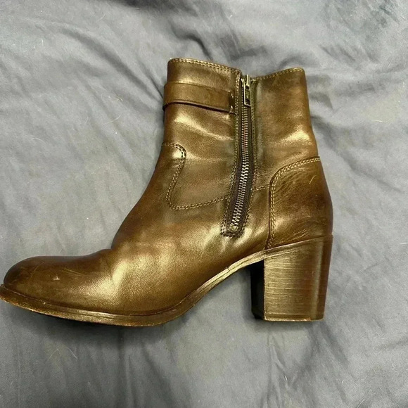 Frye Malorie Short Boots - Picture 3 of 8